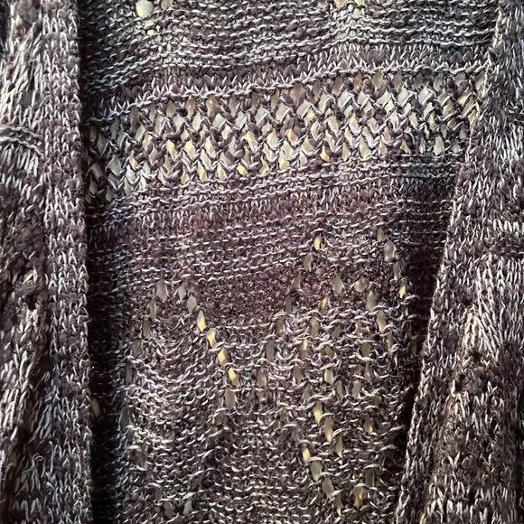Carolyn Taylor dark blue knit sweater. - Picture 3 of 5